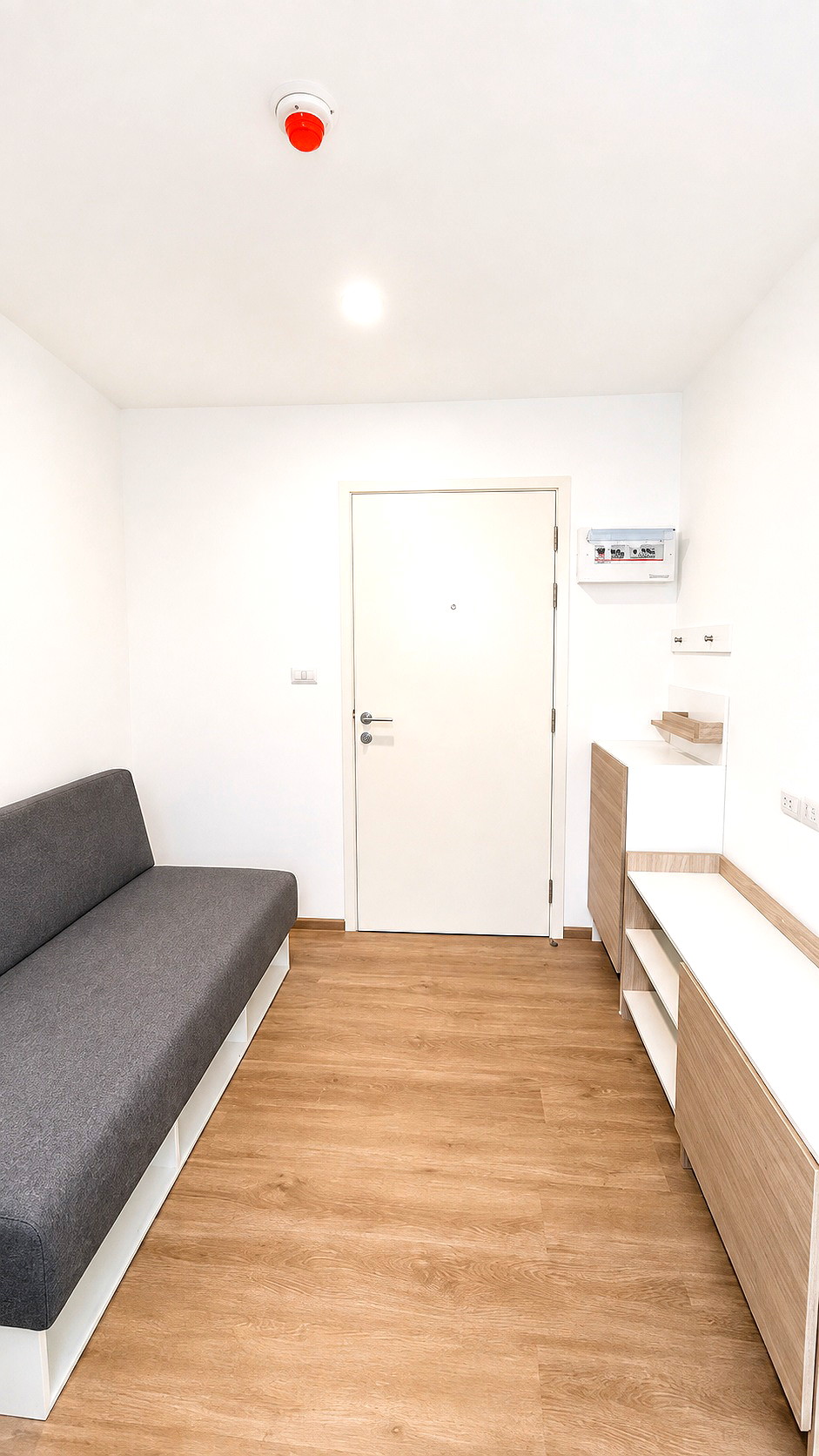 Pictures of Newly furnished room, conveniently located near BTS & MRT Samrong Station  just one stop to Siam.  12/15